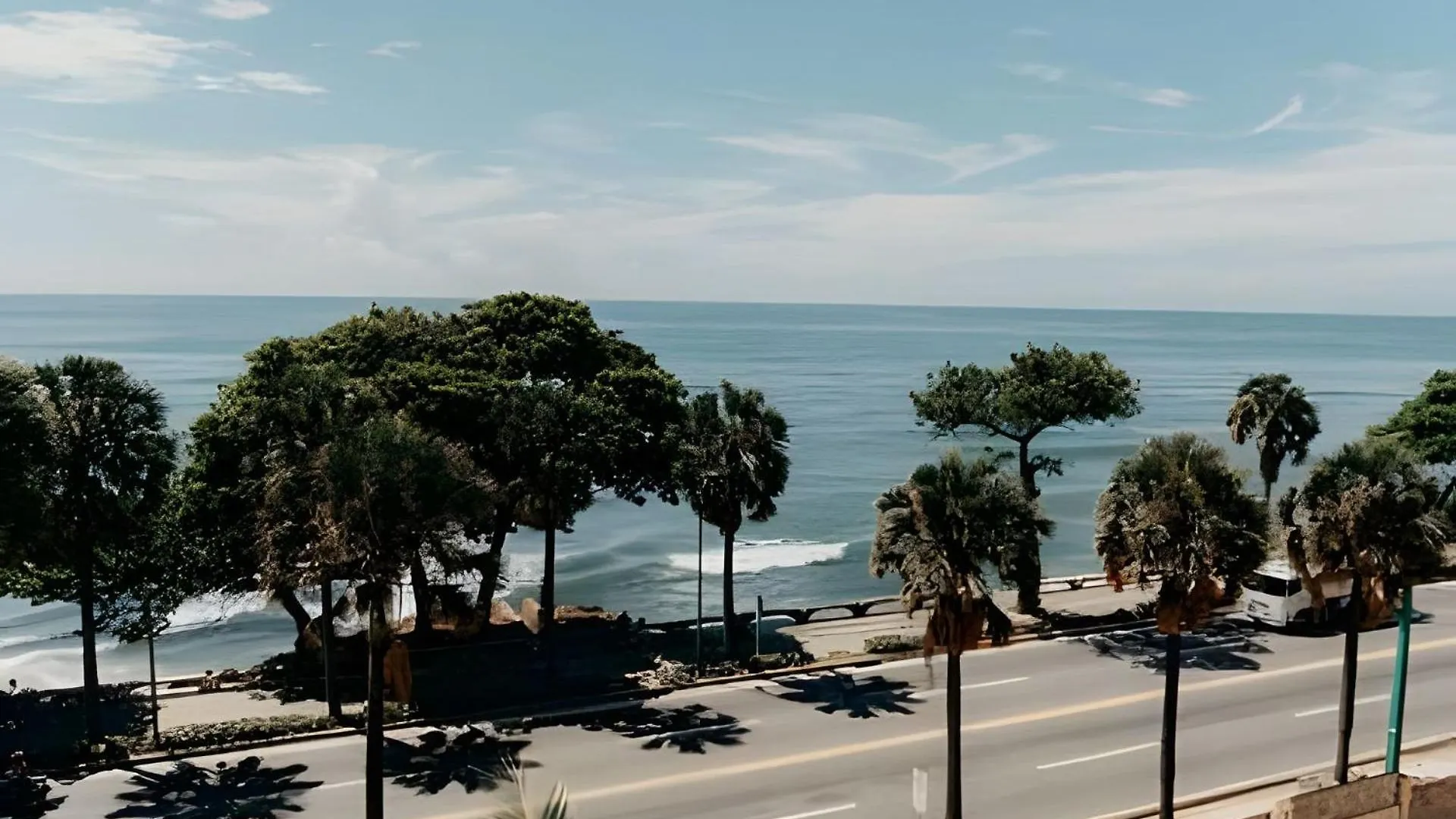 Oceanfront 2 Bedroom With Pool location
